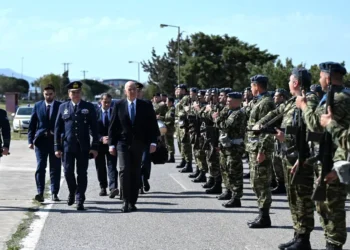 Ο Νίκος Δένδιας κατά την επίσκεψή του στην 11η Μοίρα Κατευθυνόμενων Βλημάτων στο Ηράκλειο της Κρήτης