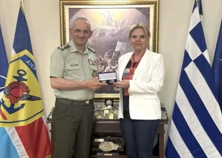 Χαλκίδα: Με τον Α/ΓΕΕΘΑ συναντήθηκε η Δήμαρχος Έλενα Βάκα