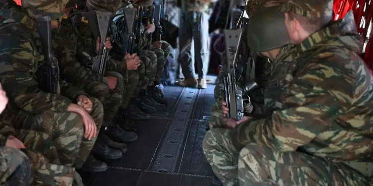 Τι ισχύει για ΟΒΑ- ΕΠΟΠ με διπλά εξάμηνα: σύνταξη, μάχιμη 5ετία