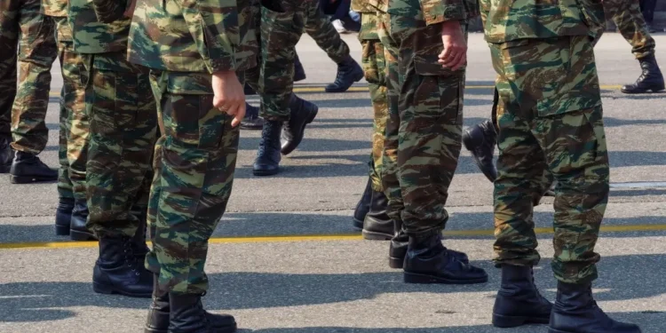 Προαγωγή ΕΠΟΠ σε Ανθυπασπιστή: Τι αλλάζει με νέο Νόμο