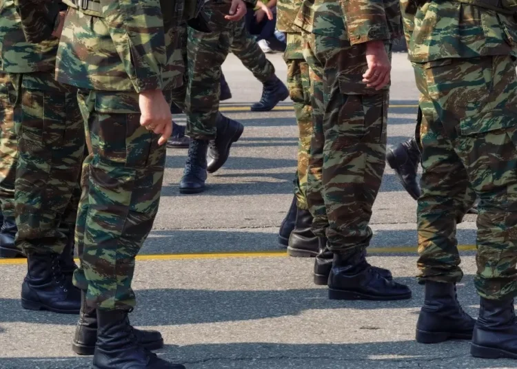 Προαγωγή ΕΠΟΠ σε Ανθυπασπιστή: Τι αλλάζει με νέο Νόμο