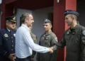 Στην 111 Πτέρυγα Μάχης όπου υπηρέτησε ο Μητσοτάκης–Οι συνομιλίες με πιλότους και η πρόσκληση για πτήση με μαχητικό (ΦΩΤΟ)