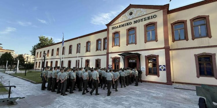 Επίσκεψη Ευελπίδων IVης Τάξης στο Πολεμικό Μουσείο/Παράρτημα Θεσσαλονίκης (ΦΩΤΟ)