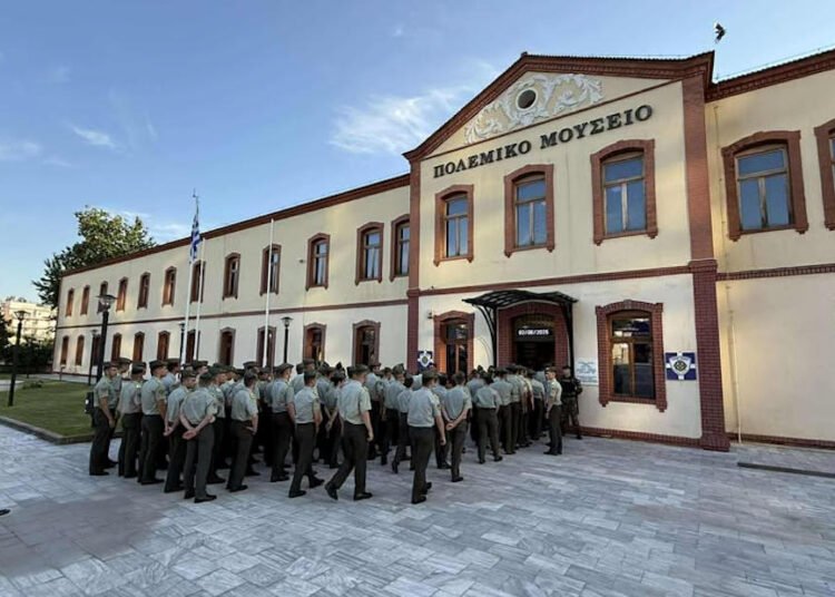 Επίσκεψη Ευελπίδων IVης Τάξης στο Πολεμικό Μουσείο/Παράρτημα Θεσσαλονίκης (ΦΩΤΟ)