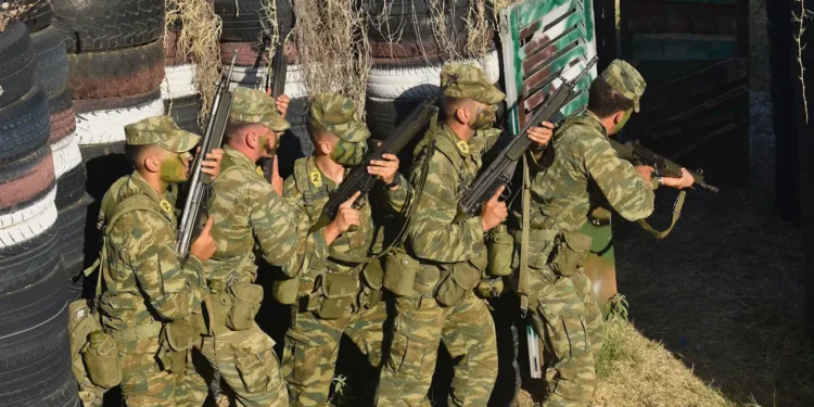 Ένοπλες Δυνάμεις: Αυξάνονται κατά 6.000 οι έφεδροι κάθε χρόνο