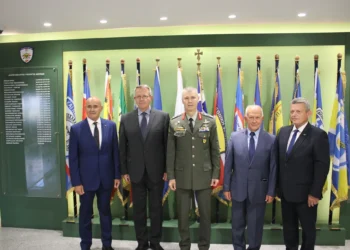 Κύπρος: Επίσημη Επίσκεψη 4 Πρώην Αρχηγών Εθνικής Φρουράς (ΦΩΤΟ)