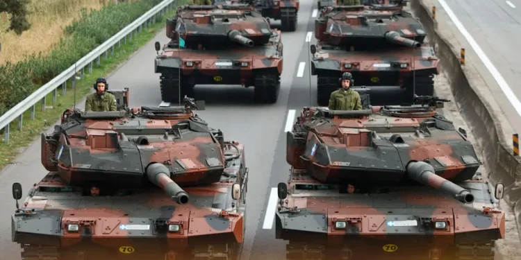 Θεσσαλονίκη: Με επιτυχία ολοκληρώθηκε η δοκιμαστική παρέλαση Στρατιωτικών οχημάτων και Ιπτάμενων μέσων (ΦΩΤΟ-ΒΙΝΤΕΟ)