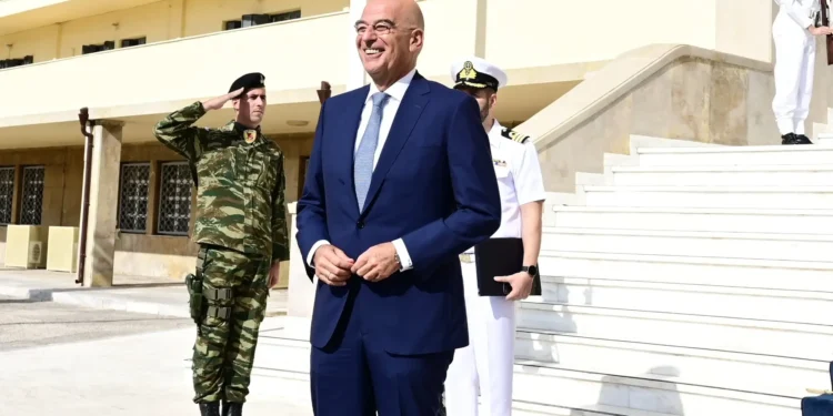 ΥΕΘΑ: Ανεξάρτητα αν έχεις τελειώσει ΣΣΕ ή ΣΜΥ γίνεσαι Συνταγματάρχης–Έχουμε 800 Λοχίες και 4.500 χιλιάδες Συνταγματάρχες