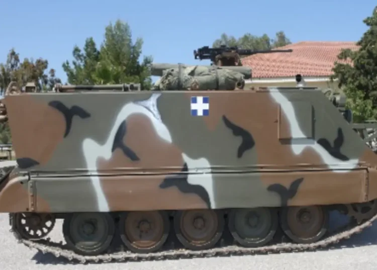 Δένδιας: «Έτοιμα τα M113 που χαρίζει ο Ελληνικός Στρατός στον Λίβανο – Τις επόμενες ημέρες στη Βηρυτό»