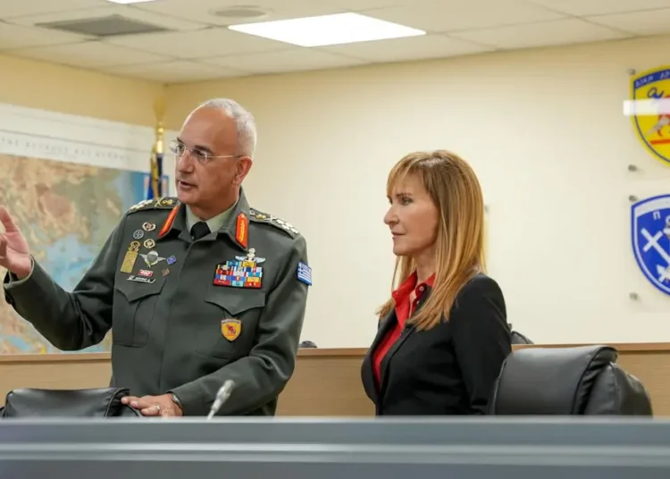 Το Star στα άδυτα του «Πενταγώνου» με τον Αρχηγό ΓΕΕΘΑ Στρατηγό Δ. Χούπη (ΒΙΝΤΕΟ-ΦΩΤΟ)