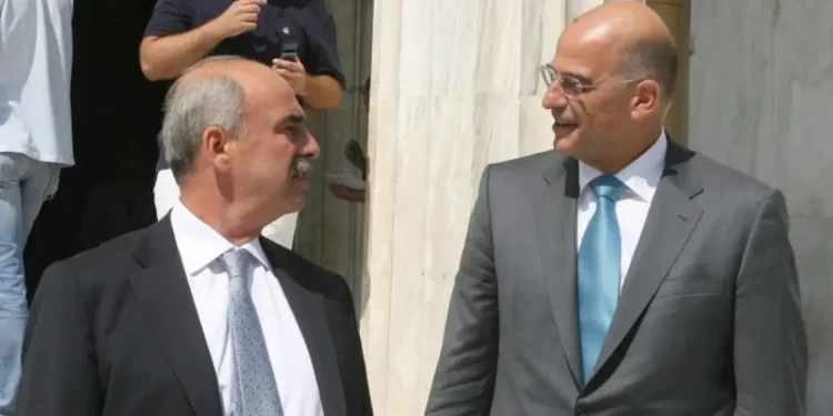 Μεϊμαράκης 2007 vs. Δένδιας 2025: Δυο Υπουργοί Εθνικής Άμυνας σε διαφορετικές εποχές που «έπληξαν» τις ΕΔ