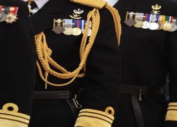 Αυτεπάγγελτη Aποστρατεία Αξιωματικών του ΠΝ (ΦΕΚ-ΠΔ-ONOMATA)